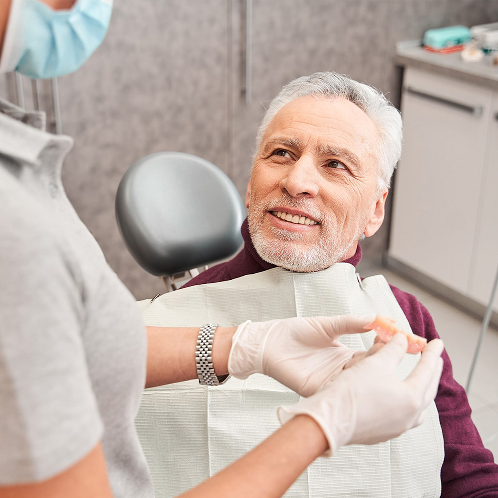 Best Dental Plan For Dentures (Most Affordable Dentures 2024)